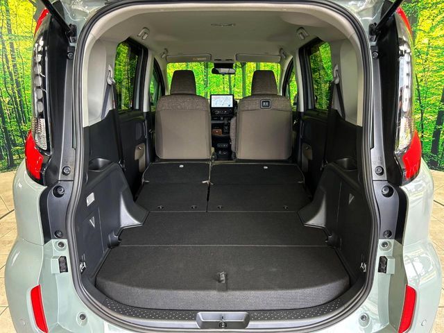 TOYOTA SIENTA HYBRID 2024