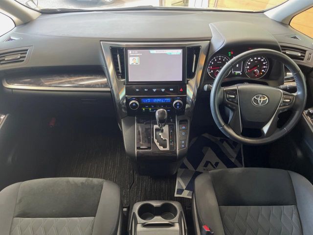 TOYOTA VELLFIRE 2018