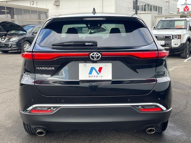 TOYOTA HARRIER 2WD 2023