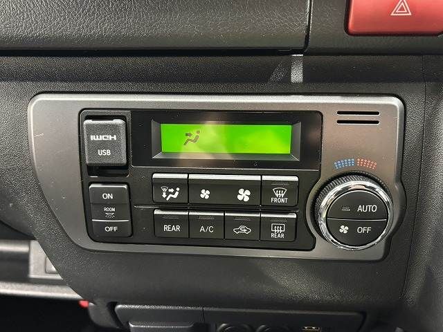 TOYOTA HIACE van 2WD 2020