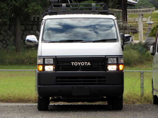 TOYOTA HIACE van 4WD 2011