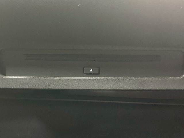 TOYOTA VOXY HYBRID 2022