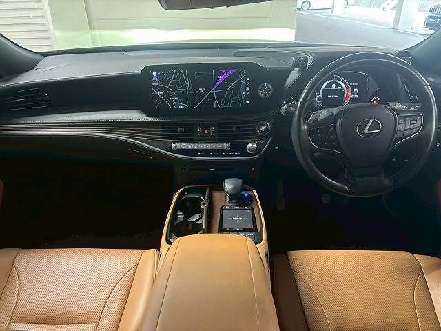 TOYOTA LEXUS LS500 2022