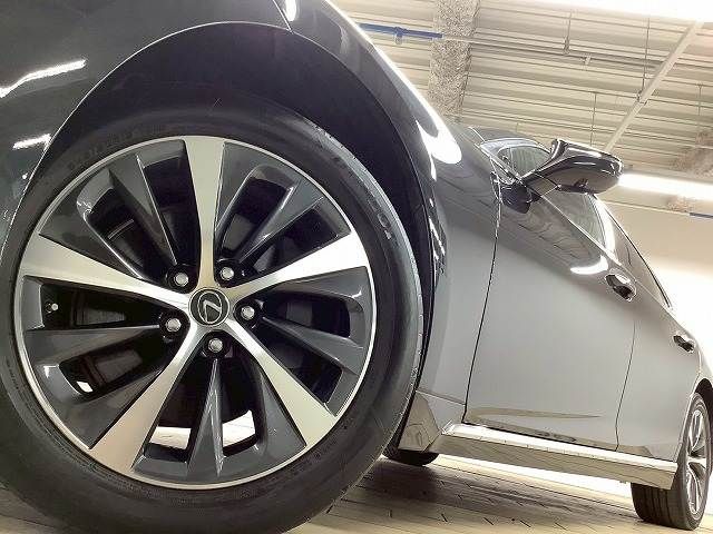 TOYOTA LEXUS LS500 2022