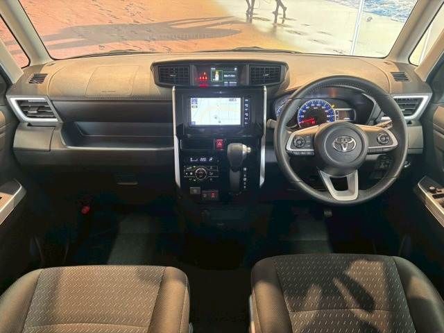 TOYOTA ROOMY 2021