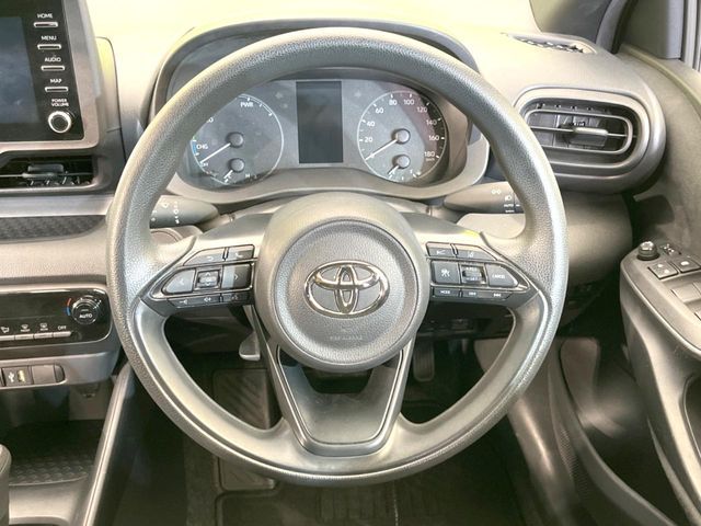 TOYOTA YARIS HYBRID 2022