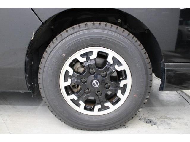 NISSAN NV350 CARAVAN 2022