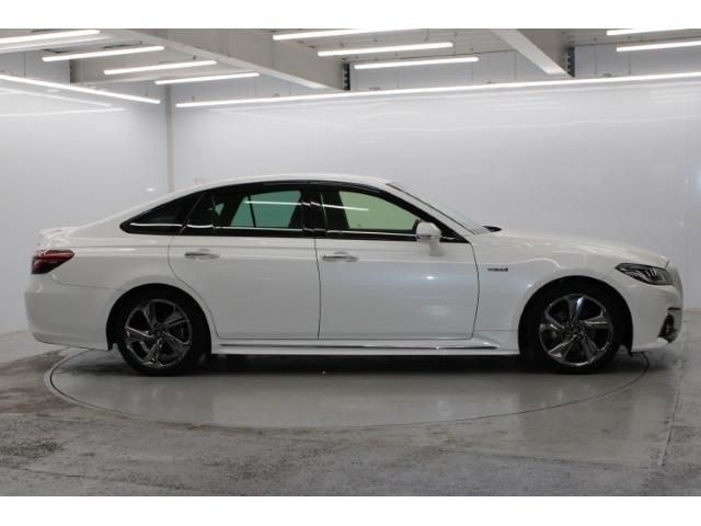 TOYOTA CROWN sedan hybrid 2019