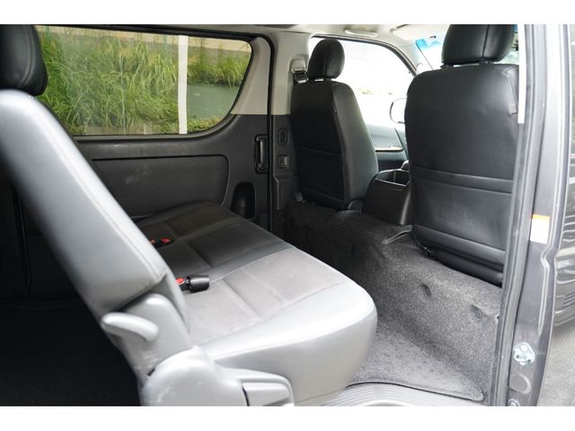 TOYOTA HIACE van 4WD 2016