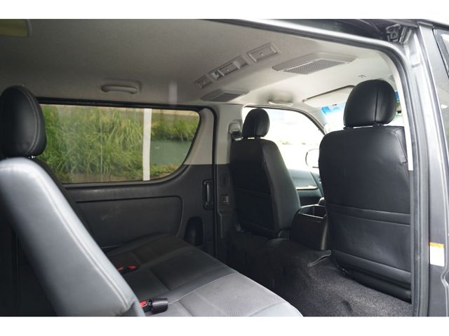 TOYOTA HIACE van 4WD 2016