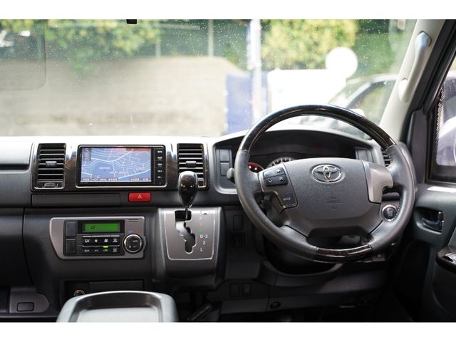 TOYOTA HIACE van 4WD 2016