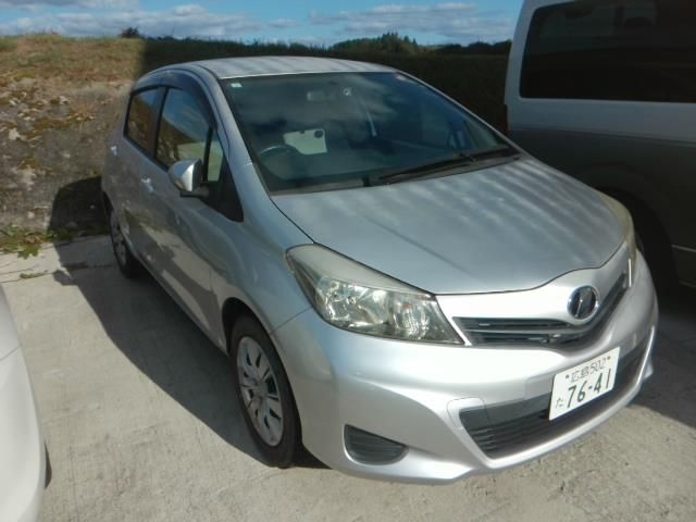 TOYOTA VITZ 2013