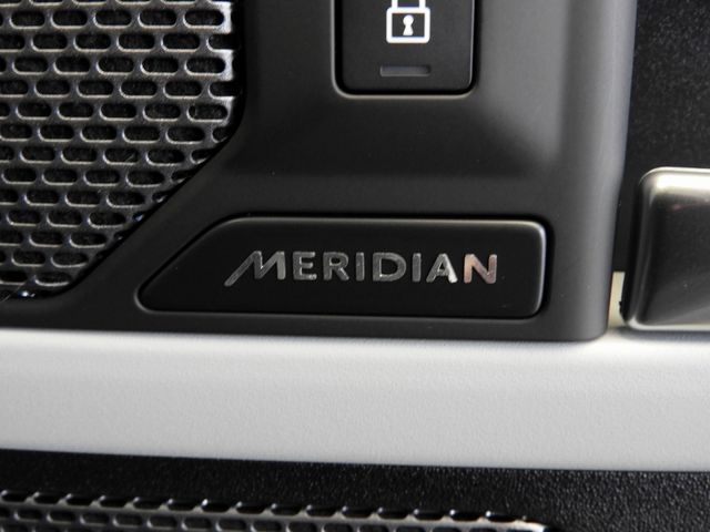 ROVER ROVER DEFENDER 2024