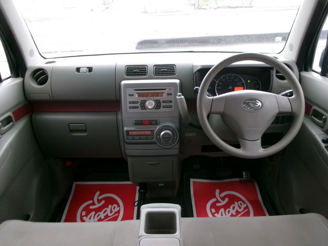 DAIHATSU MOVE CONTE 2011