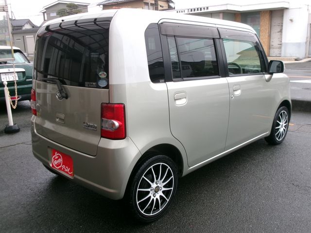 DAIHATSU MOVE CONTE 2011