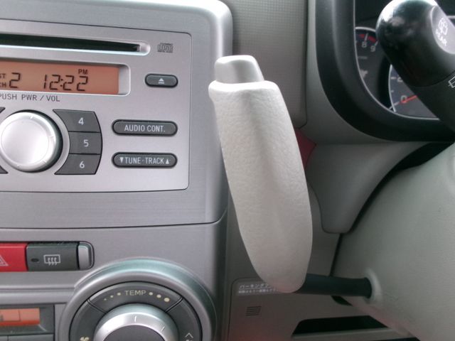 DAIHATSU MOVE CONTE 2011