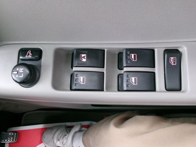 DAIHATSU MOVE CONTE 2011