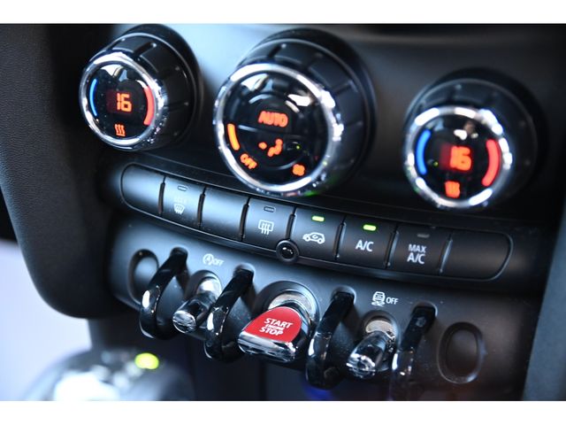 BMW BMW MINI COOPER D 2017