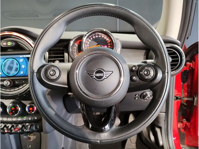 BMW MINI COOPER D 2020