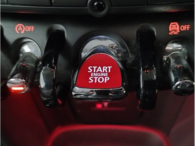 BMW MINI COOPER D 2020