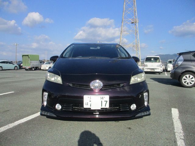 TOYOTA PRIUS 2012