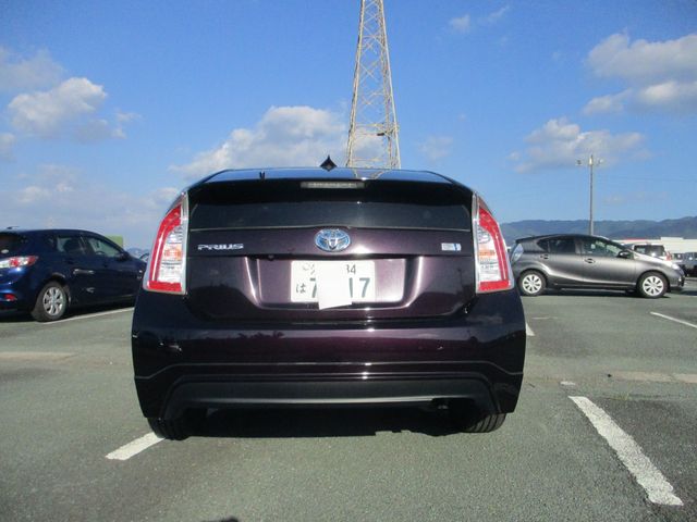TOYOTA PRIUS 2012