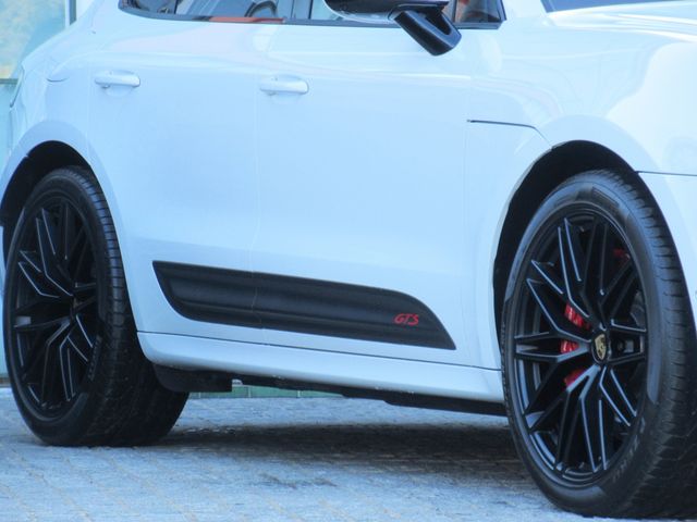 PORSCHE PORSCHE Macan 2025