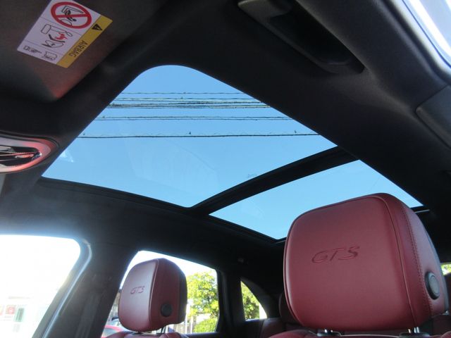 PORSCHE PORSCHE Macan 2025