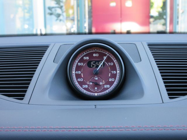 PORSCHE PORSCHE Macan 2025