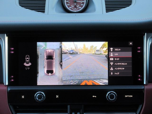 PORSCHE PORSCHE Macan 2025