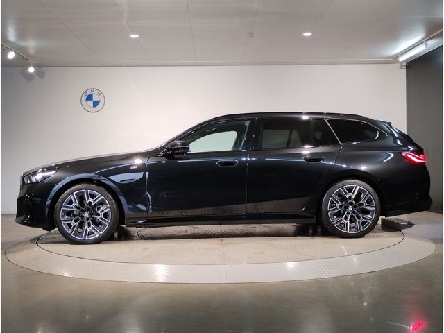 BMW BMW 5series TOURING 2024