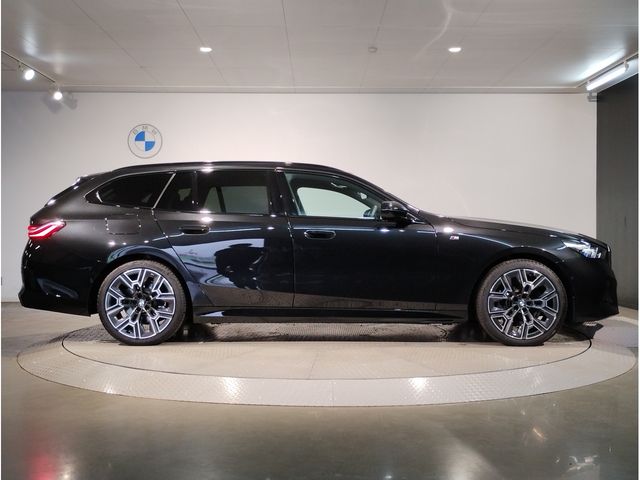 BMW BMW 5series TOURING 2024