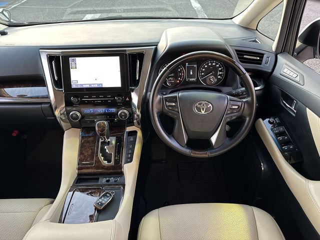 TOYOTA ALPHARD 4WD 2020