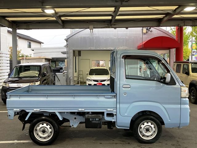 DAIHATSU HIJET truck 4WD 2014