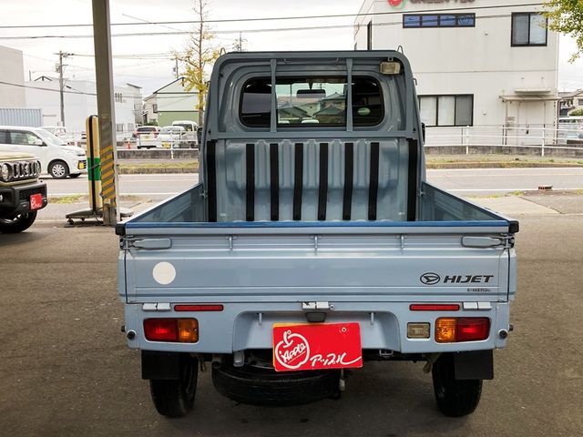 DAIHATSU HIJET truck 4WD 2014