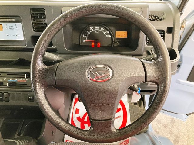 DAIHATSU HIJET truck 4WD 2014