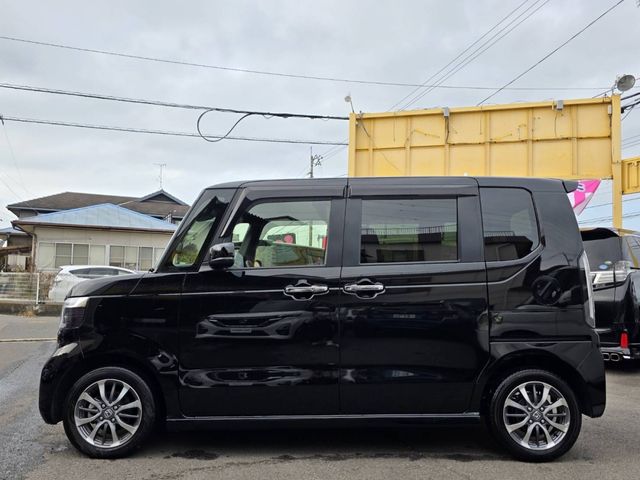 HONDA N BOX CUSTOM 2024