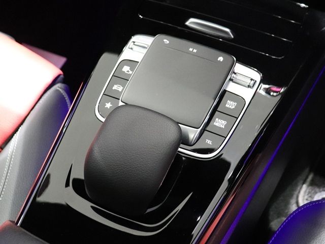 MERCEDES BENZ MERCEDES BENZ CLA class 2019