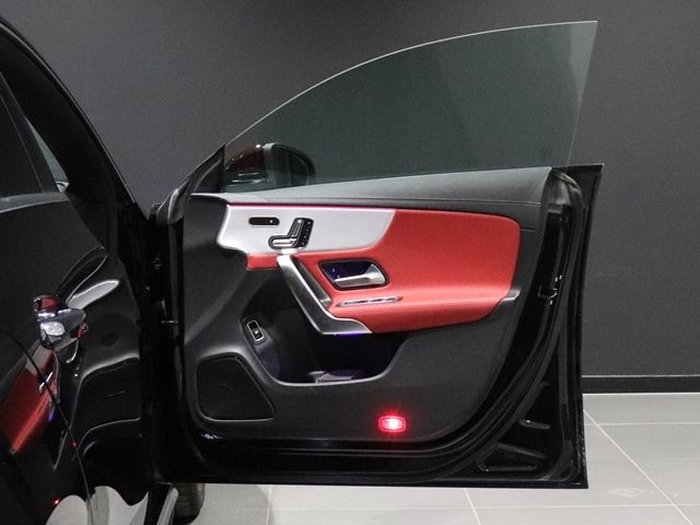 MERCEDES BENZ MERCEDES BENZ CLA class 2019