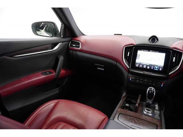 MASERATI MASERATI GHIBLI Sedan 2017