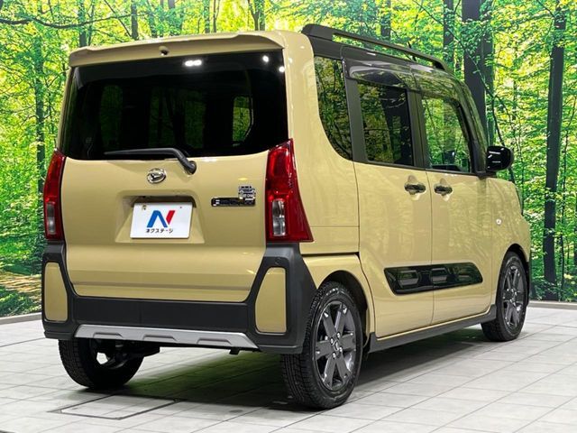DAIHATSU TANTO FAN CROSS 2023