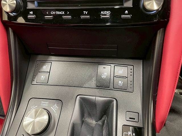 TOYOTA LEXUS IS300 2020