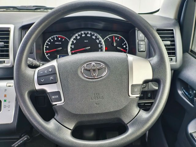 TOYOTA HIACE wagon 2018