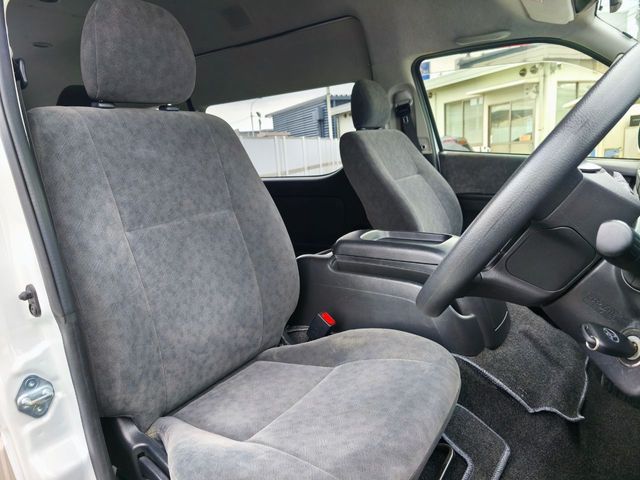 TOYOTA HIACE wagon 2018