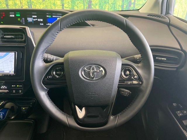 TOYOTA PRIUS 2022