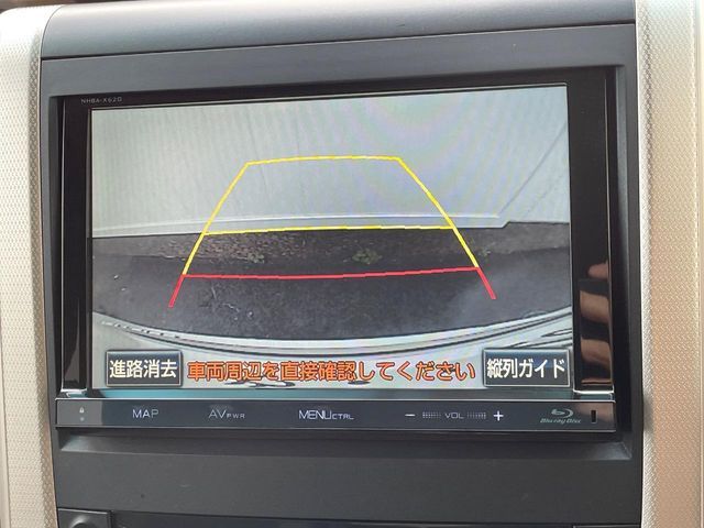 TOYOTA VELLFIRE 2013