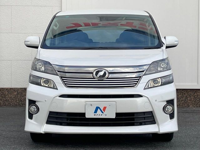 TOYOTA VELLFIRE 2013
