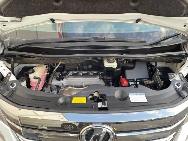 TOYOTA VELLFIRE 2013