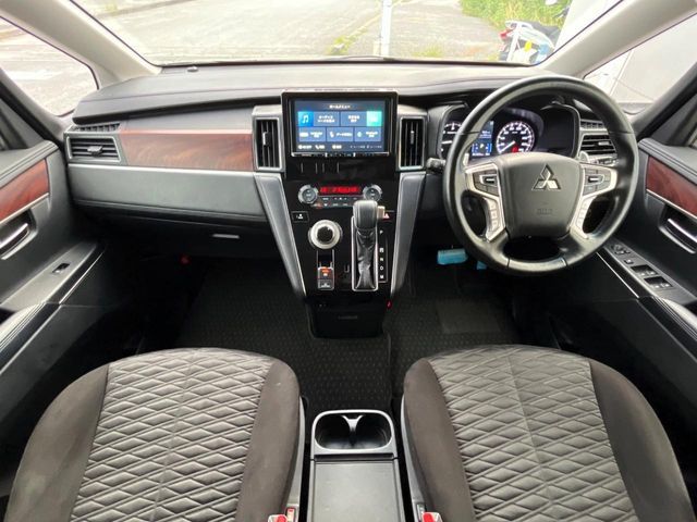 MITSUBISHI DELICA D:5 4WD 2022