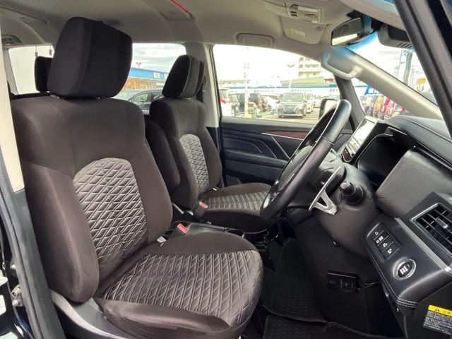 MITSUBISHI DELICA D:5 4WD 2022